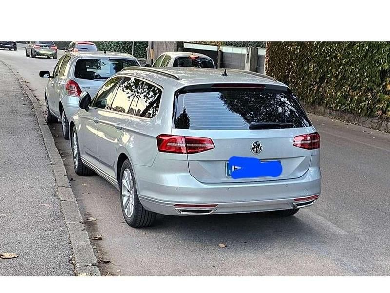 Grigio Usata 2019 VW Passat Business Station wagon | 16.400 € (Ottimo prezzo) - Immagine 1/4