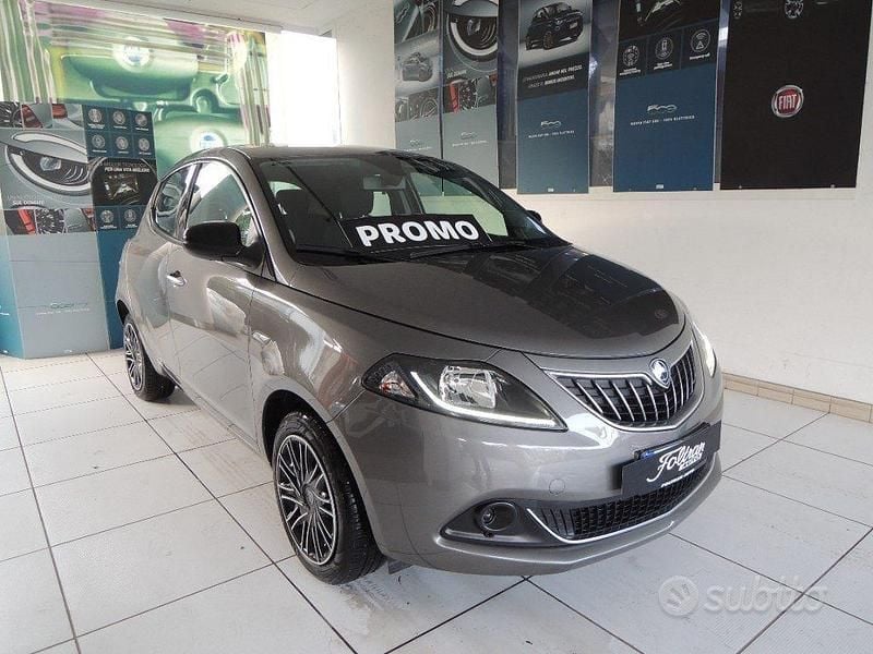 Usata Lancia Ypsilon S 69 CV (50 kW) 2023 Grigio Utilitaria