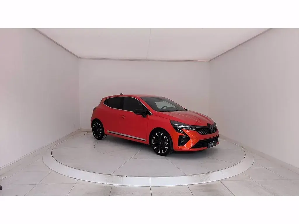 Usata Renault Clio Techno 101 CV (74 kW) 2025 Orange valencia Utilitaria
