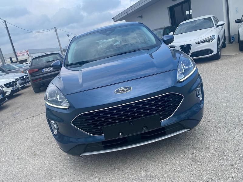 Usata Ford Kuga 120 CV (88 kW) 2022 Blu SUV