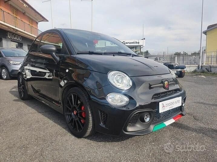 Usata Abarth 695 180 CV (132 kW) 2023 Nero Utilitaria