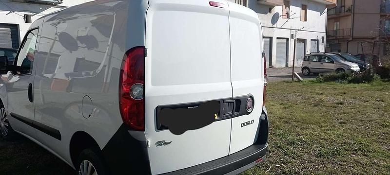 Usata Fiat Doblò Emotion 90 CV (66 kW) 2010 Monovolume