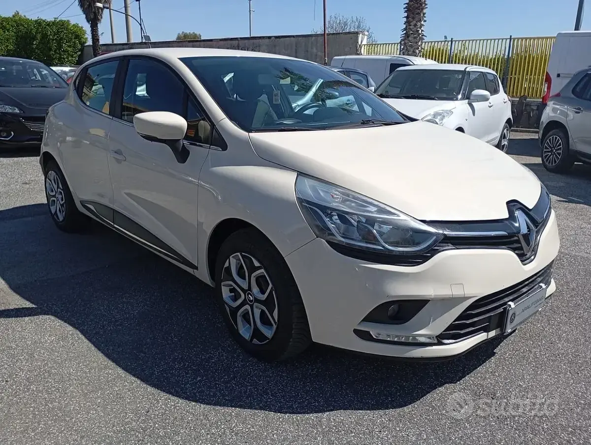 Second-hand Renault Clio IV 90 CP (66 kW) 2017 Bej Berlinǎ