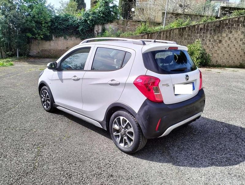 Usata Opel Karl Rocks 73 CV (53 kW) 2018 Bianco Utilitaria