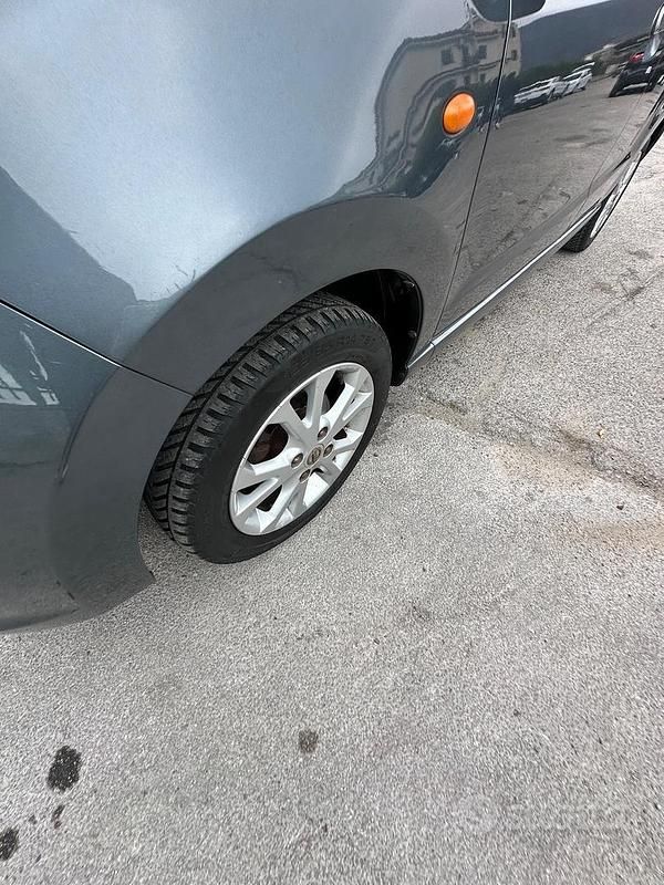 Usata Nissan Pixo 67 CV (49 kW) 2010 Grigio Utilitaria