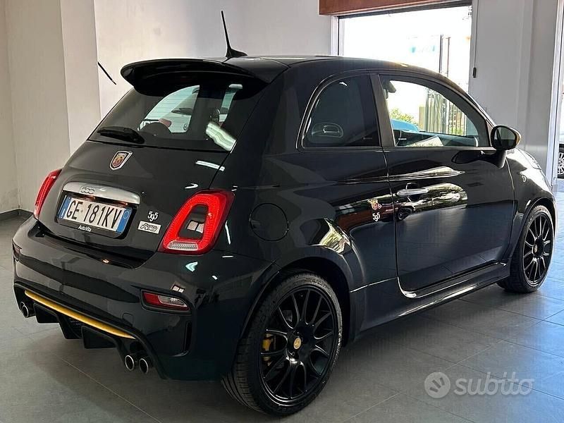 Usata Abarth 595 Pista 165 CV (121 kW) 2021 Nero Utilitaria