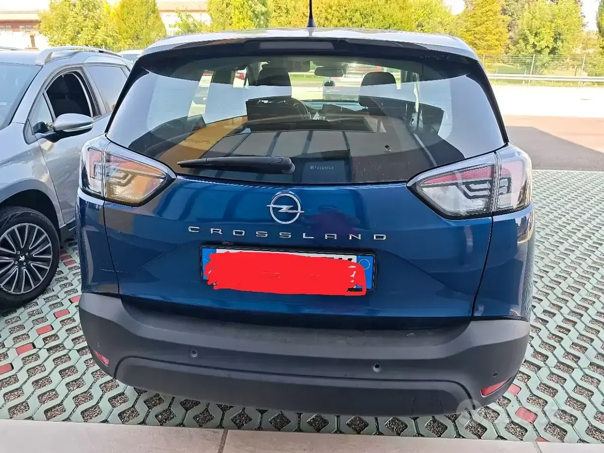 Usata Opel Crossland 110 CV (80 kW) 2024 Bluazzurro SUV