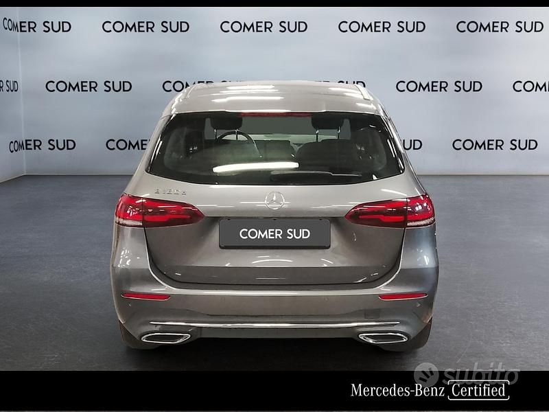 Usata Mercedes 180 116 CV (85 kW) 2019 Grigio Berlina