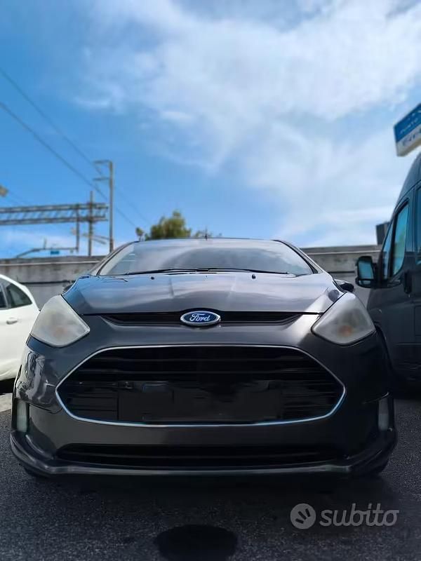 Usata Ford B-MAX 75 CV (55 kW) 2015 Grigio Monovolume