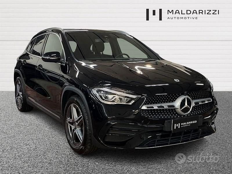 Usata Mercedes GLA200 Premium 150 CV (110 kW) 2023 Nero SUV