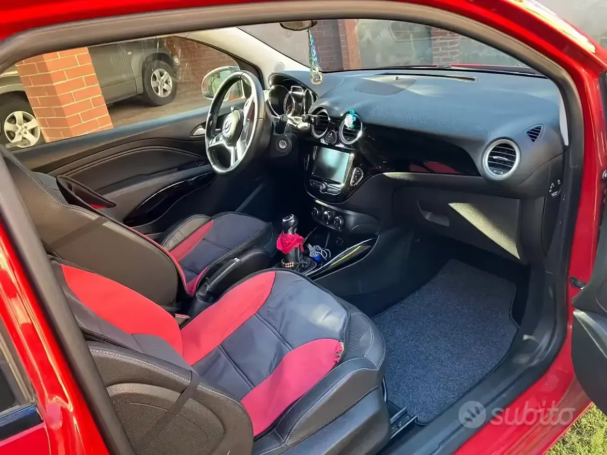 Usata Opel Adam 87 CV (63 kW) 2017 Rosso Utilitaria