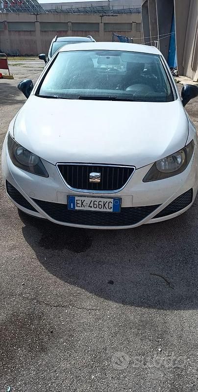 Usata Seat Ibiza 75 CV (55 kW) 2011 Berlina