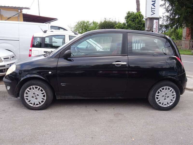 Usata Lancia Ypsilon 75 CV (55 kW) 2006 Nero Utilitaria