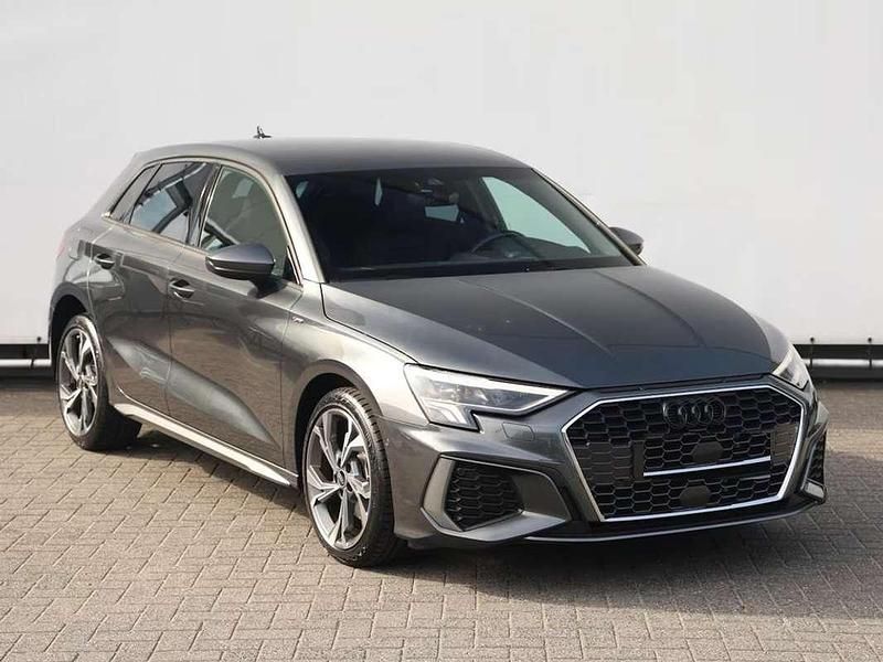 Usata Audi A3 S-Line 204 CV (150 kW) 2023 Grigio Berlina
