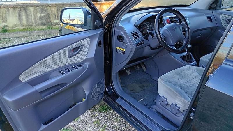 Usata Hyundai Tucson Dynamiq 113 CV (83 kW) 2005 Nero SUV