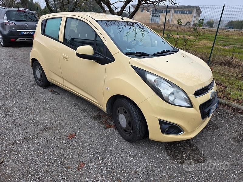 Usata Chevrolet Spark 65 CV (47 kW) 2013 Giallo Utilitaria