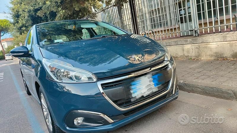 Usata Peugeot 208 Active 82 CV (60 kW) 2017 Grigio Utilitaria
