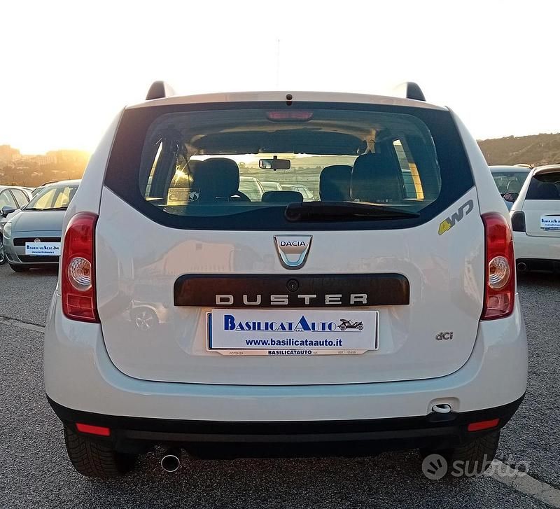 Usata Dacia Duster Lauréate 110 CV (80 kW) 2011 Bianco SUV