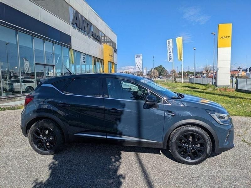 Usata Renault Captur Intens 101 CV (74 kW) 2021 Grigio SUV