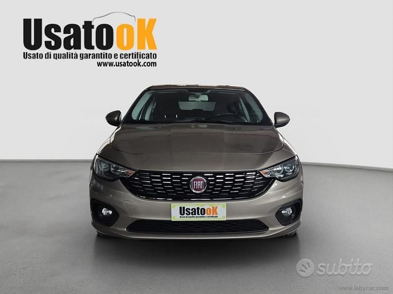 Usata Fiat Tipo Lounge 120 CV (88 kW) 2018 Beige Berlina