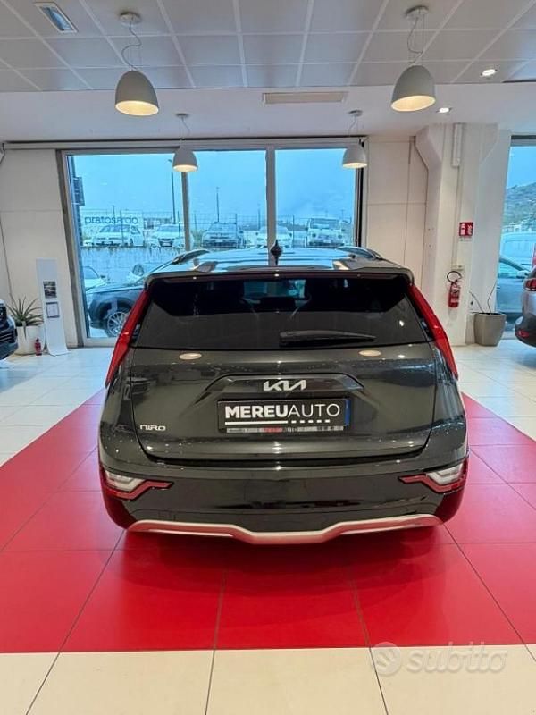 Usado Kia e-Niro 150 kW (204 CV) 2023 Gris SUV