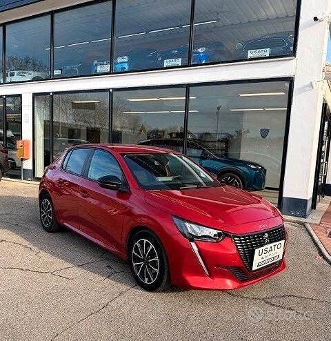 Usata Peugeot 208 Active 75 CV (55 kW) 2023 Rosso Utilitaria