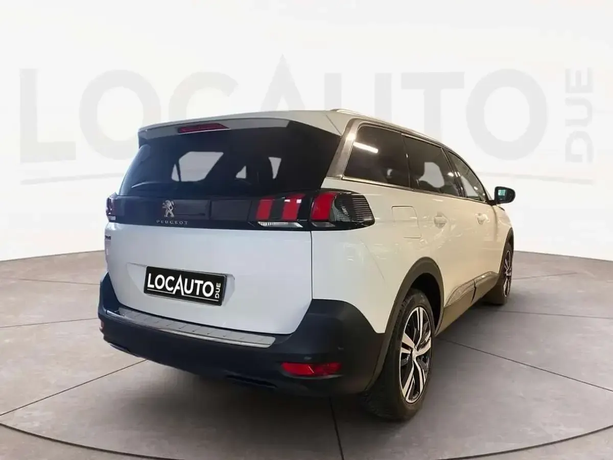 Usata Peugeot 5008 Allure 131 CV (96 kW) 2020 Bianco SUV