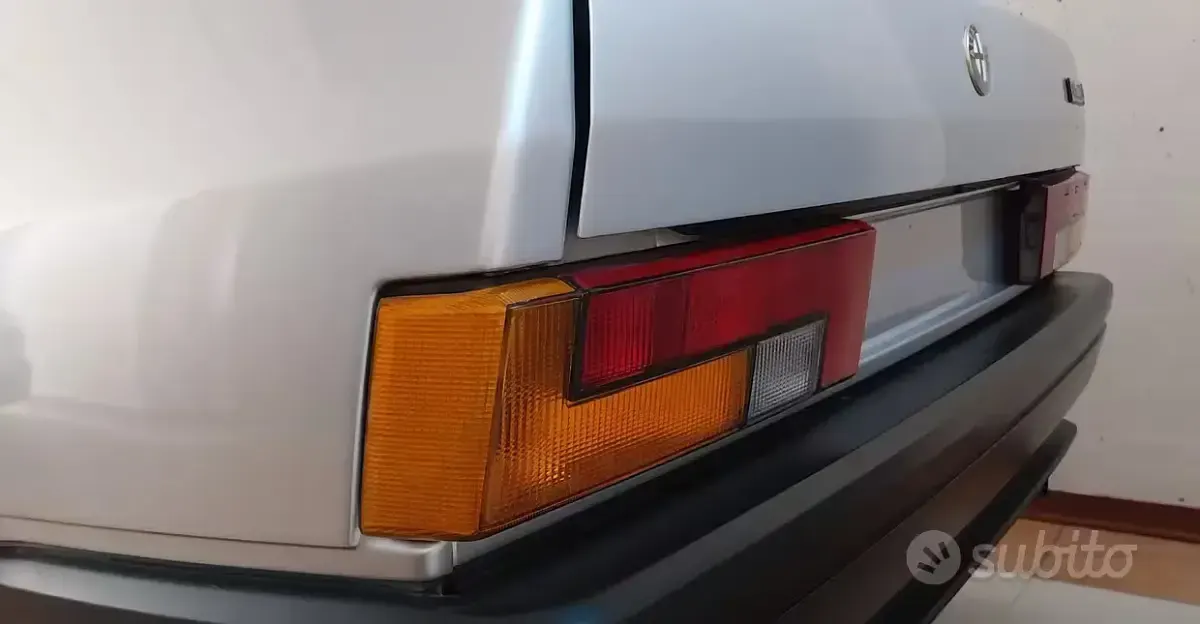 Usata Alfa Romeo 33 118 CV (86 kW) 1985 Grigio Berlina