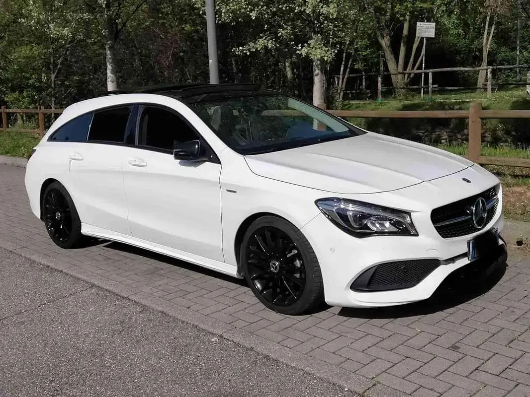 Usata Mercedes CLA220 Shooting Brake Night 170 CV (125 kW) 2019 Bianco Station wagon