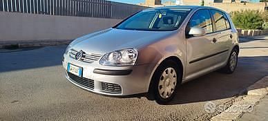 Usata VW Golf V 2006 Grigio Utilitaria