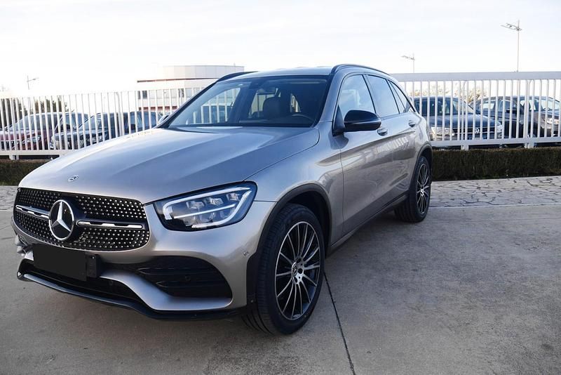 Usata Mercedes GLC220 Premium 194 CV (142 kW) 2021 Argento SUV