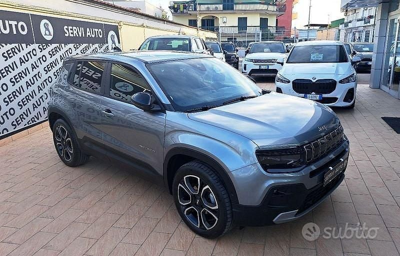 Grigio Usata 2024 Jeep Avenger Summit SUV | 22.400 € (Buon prezzo) - Immagine 1/4