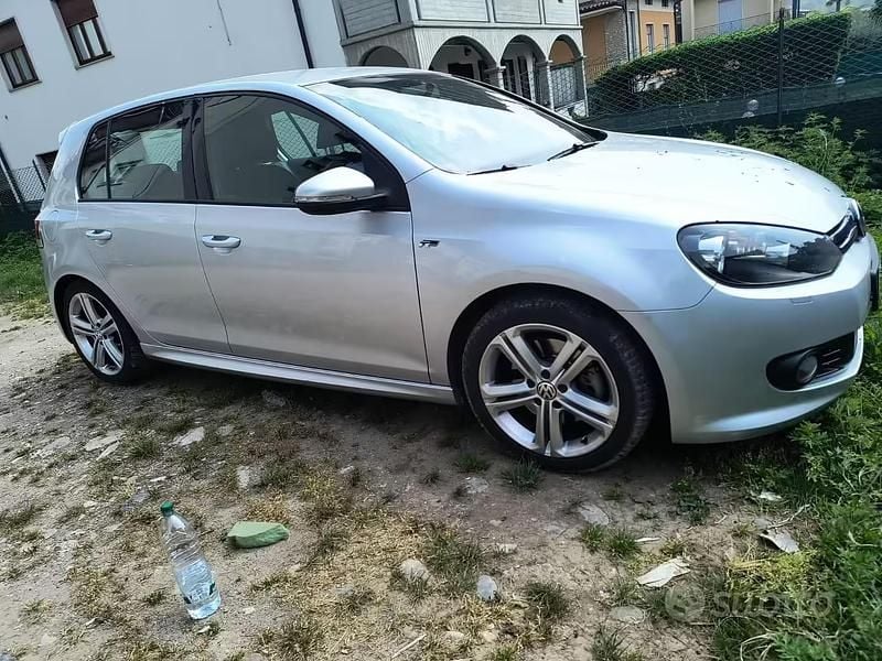 Usata VW Golf VI R-line 160 CV (117 kW) 2010 Grigio Utilitaria