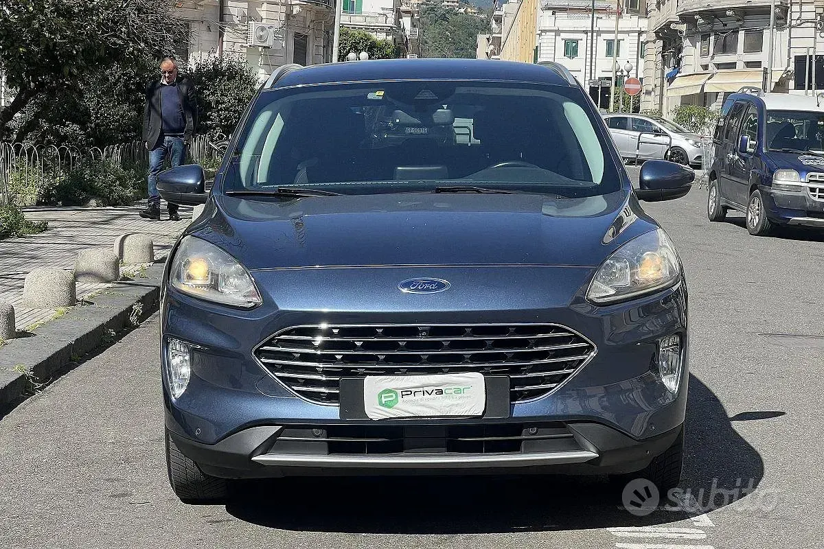 Usata Ford Kuga Titanium 120 CV (88 kW) 2020 Blu SUV