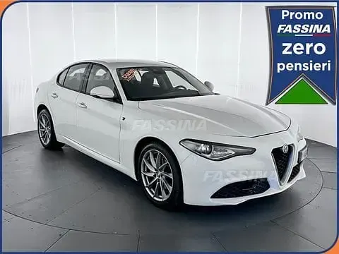Gebraucht Alfa Romeo Giulia 150 PS (110 kW) 2019 Limousine