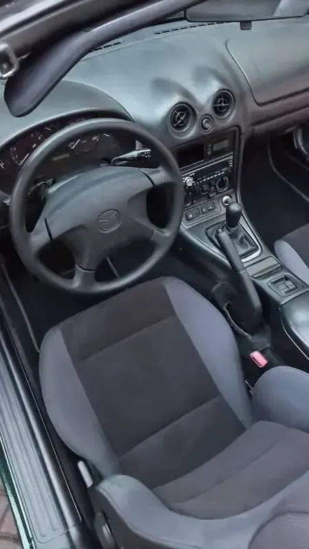 Usata Mazda MX5 110 CV (80 kW) 1998 Verde Cabrio