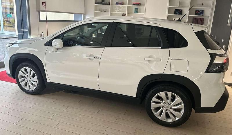 Nuova Suzuki SX4 S-Cross 110 CV (80 kW) 2026 Bianco santorini SUV