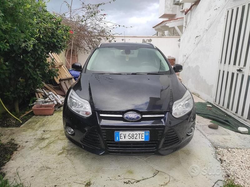Usata Ford Focus Titanium 116 CV (85 kW) 2014 Nero Station wagon
