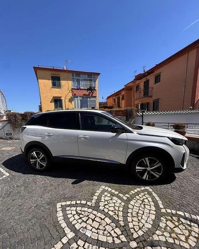Usata Peugeot 3008 131 CV (96 kW) 2022 SUV