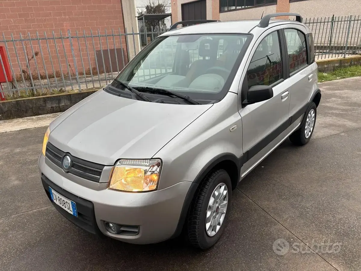 Usata Fiat Panda 4x4 Climbing 60 CV (44 kW) 2006 Grigio Utilitaria