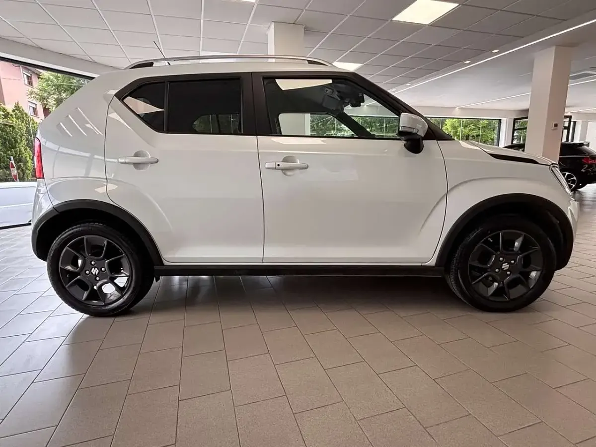 Usata Suzuki Ignis 83 CV (61 kW) 2024 Bianco perlato SUV
