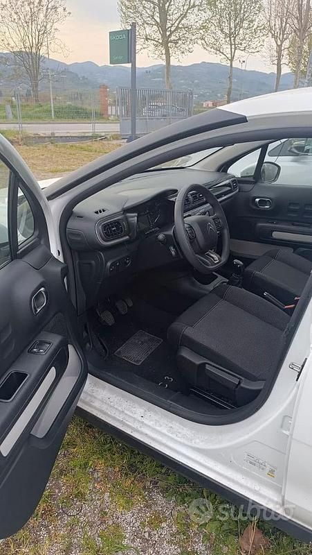 Usata Citroën C3 PureTech 101 CV (74 kW) 2024 Bianco Berlina