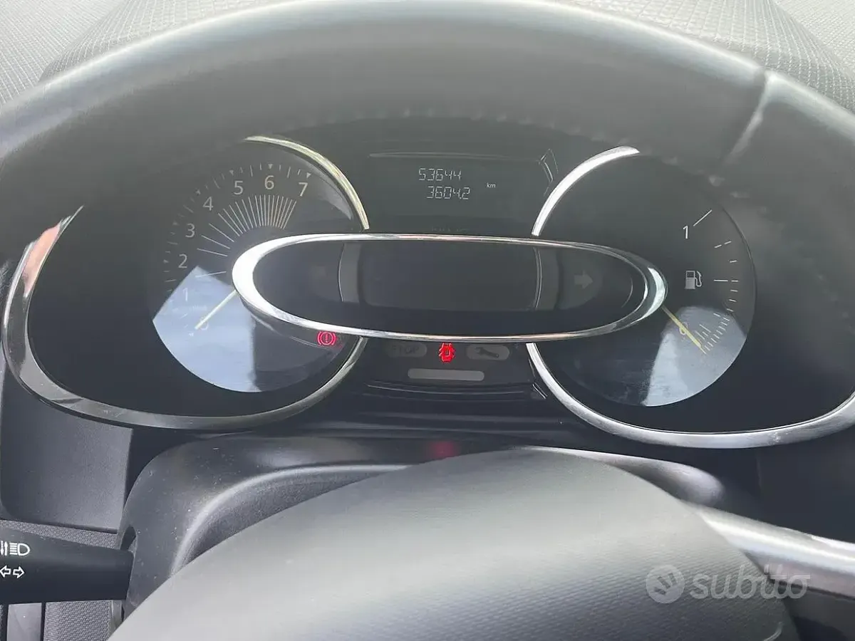 Usata Renault Clio IV 73 CV (53 kW) 2014 Bianco Berlina
