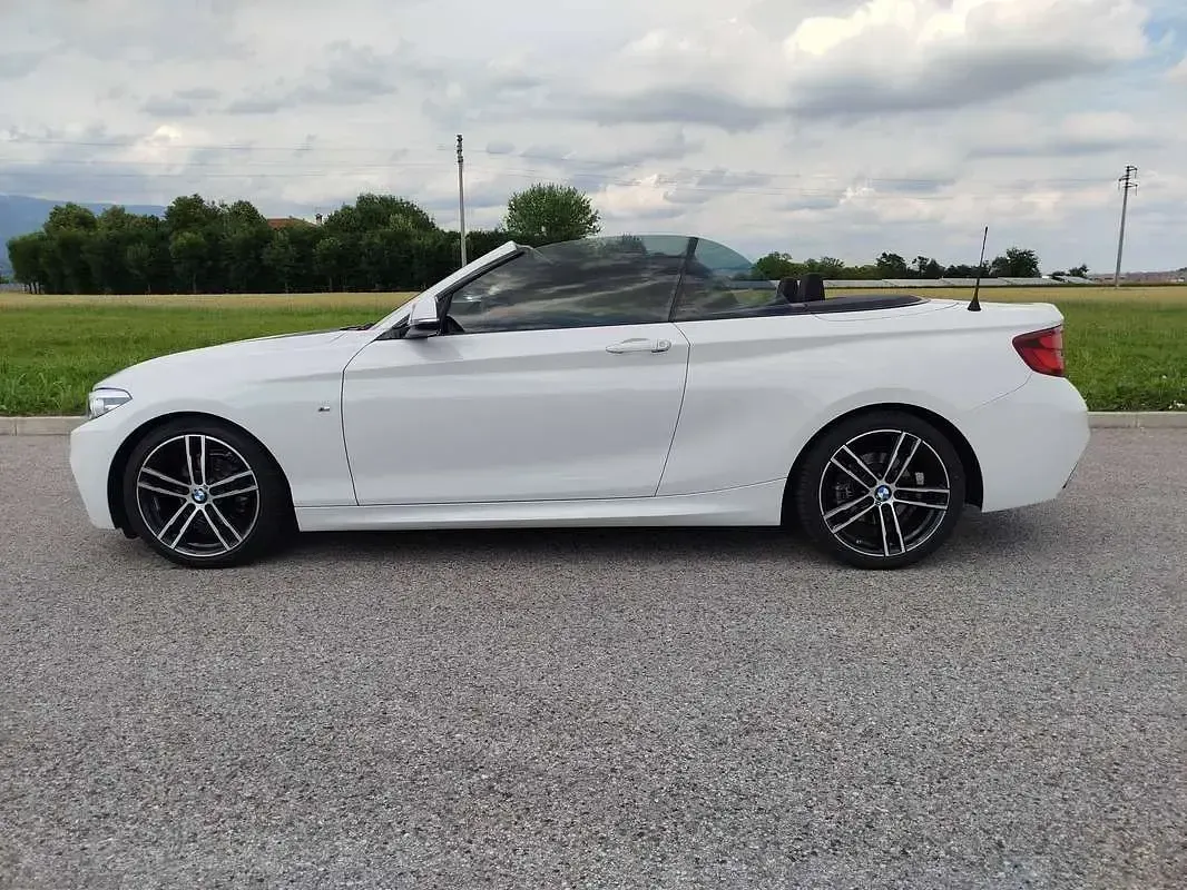 Usata BMW 218 M Sport 136 CV (100 kW) 2021 Bianco Cabrio