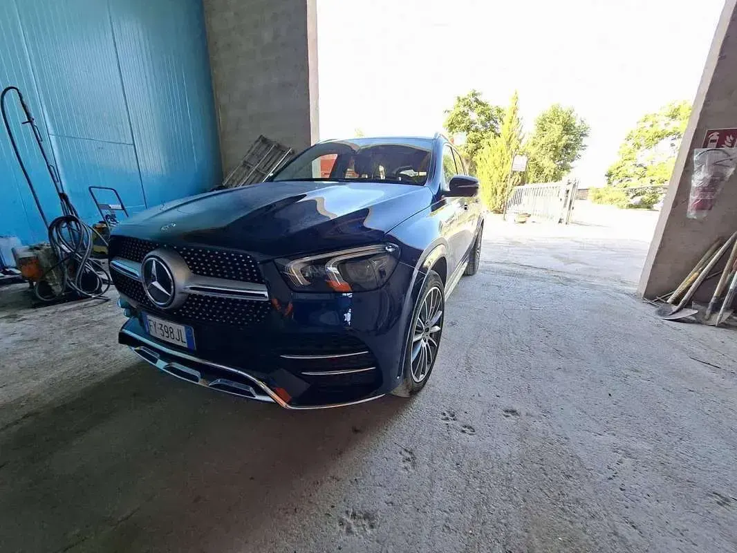 Usata Mercedes GLE300 Premium 245 CV (180 kW) 2020 Blu/azzurro SUV