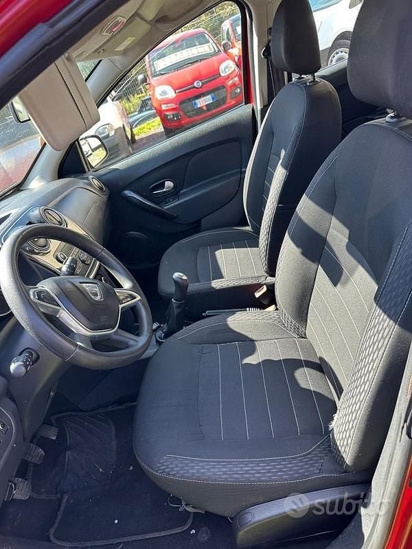 Usata Dacia Sandero 74 CV (54 kW) 2020 Rosso Utilitaria