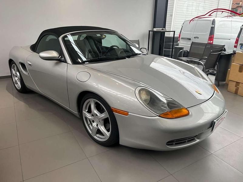 Usata Porsche 986 Boxster 204 CV (150 kW) 1998 Argento Cabrio