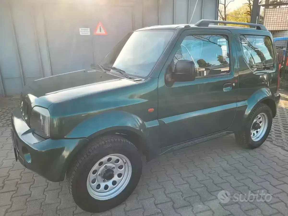 Usata Suzuki Jimny 82 CV (60 kW) 2004 Verde SUV