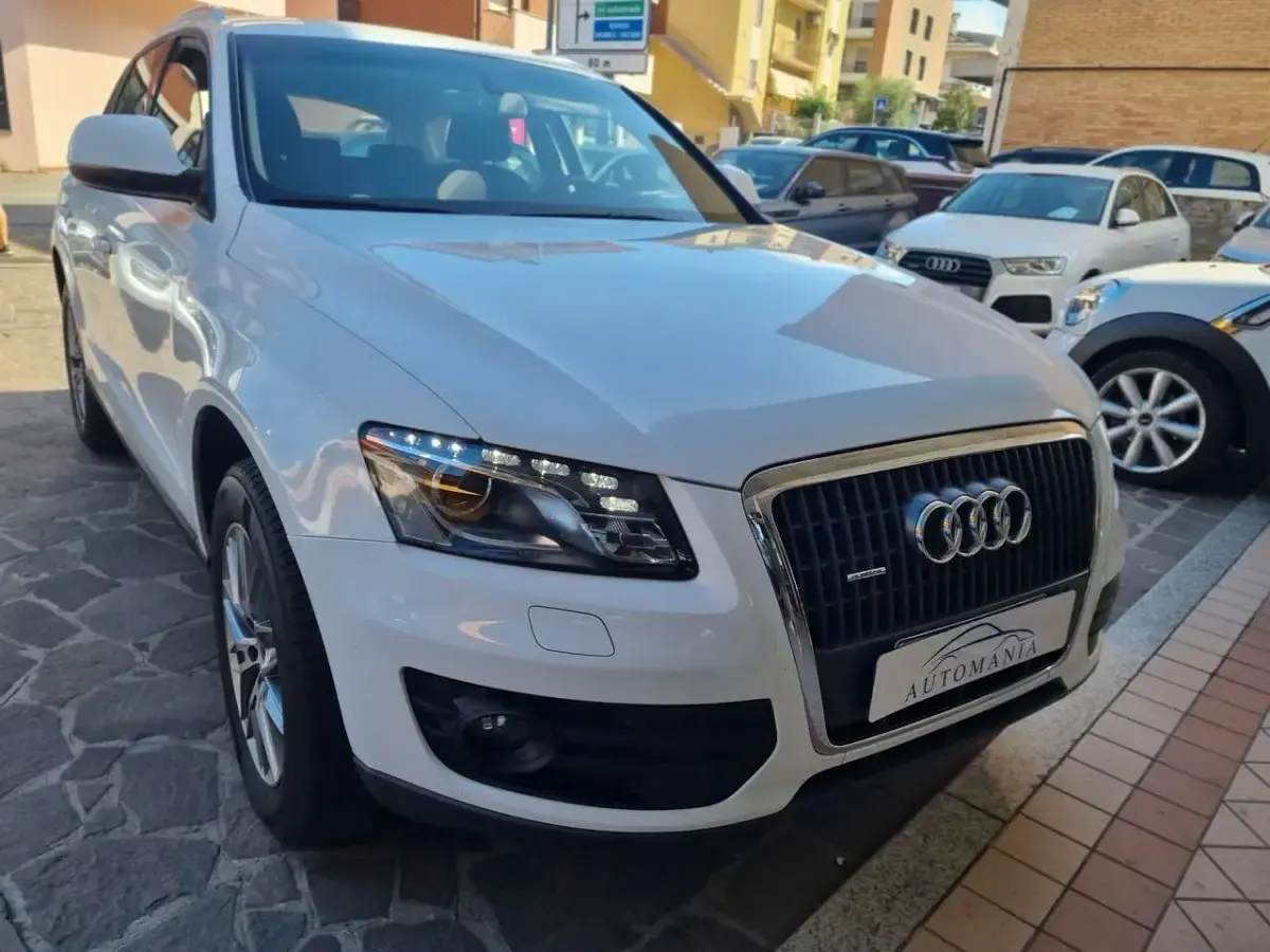 Usata Audi Q5 Advanced 143 CV (105 kW) 2011 Bianco SUV