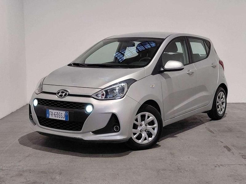 Bianco Usata 2018 Hyundai i10 Comfort Due volumi | 8790 € (Buon prezzo) - Immagine 1/4